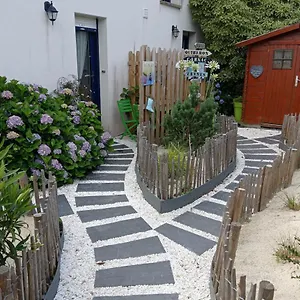 Hébergement de vacances De Pen Vraz, Plougoumelen