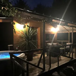 Camping Domaine De Lann Hallat, Plougoumelen